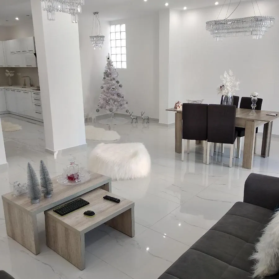 Despina'S Luxury Apt Downtown Candia Appartamento